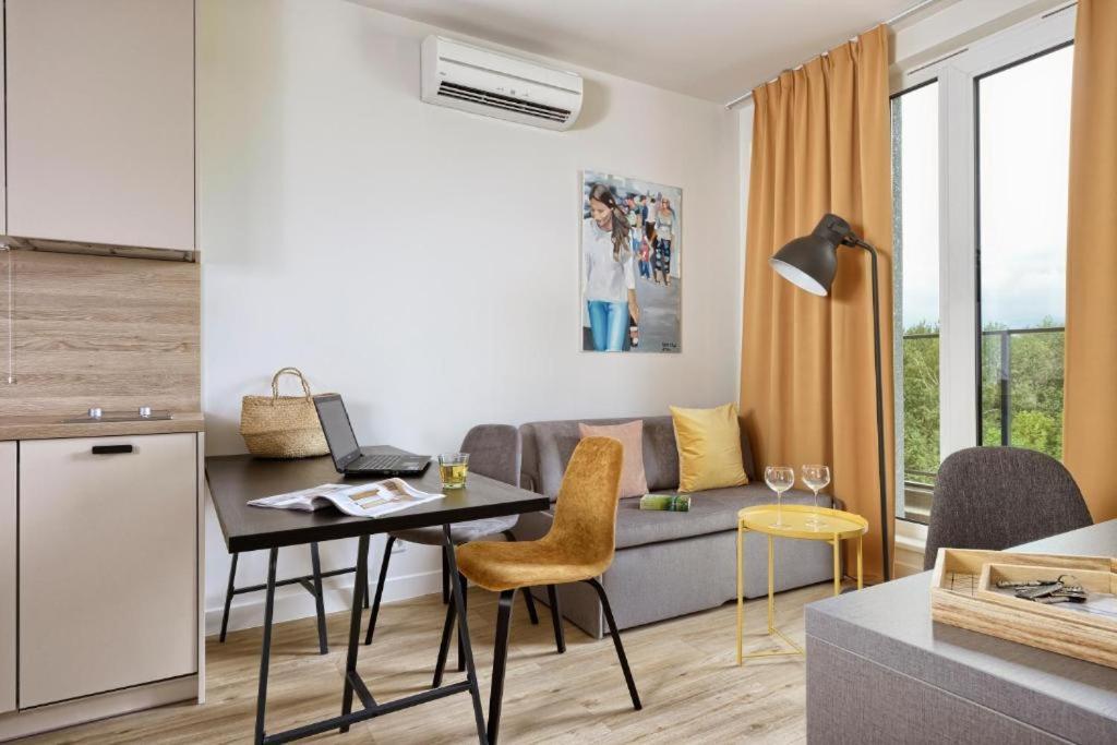 Arche Hotel Poloneza Варшава Екстериор снимка